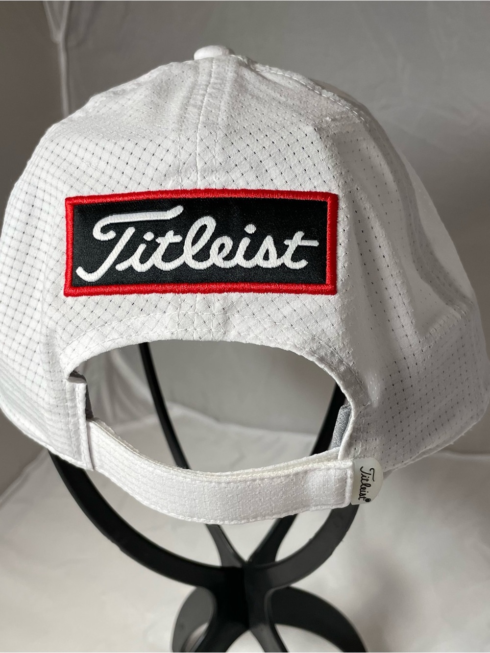 Titleist FJ Pro VI White Hat with Black Script Logo - Picture 3 of 6